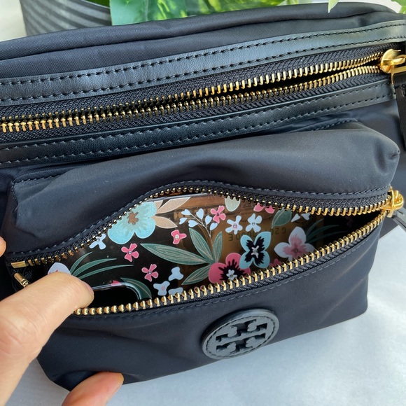 New, authentic Tory Burch nylon belt bag black 161103 - Picture 7 of 13